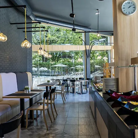 Hvd Viva Club Ultra - Private & Free Parking Хотел