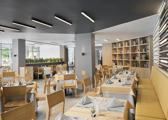 Hvd Viva Club Ultra - Private & Free Parking Hotel