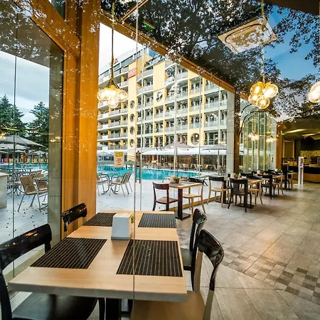 Hvd Viva Club Ultra - Private & Free Parking غولدن ساندز