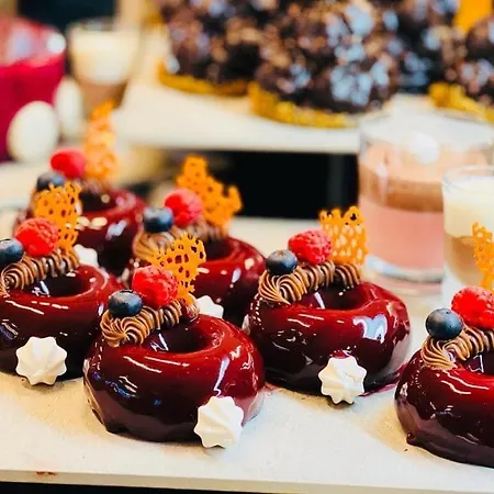 Hvd Viva Club Ultra - Private & Free Parking Hotel