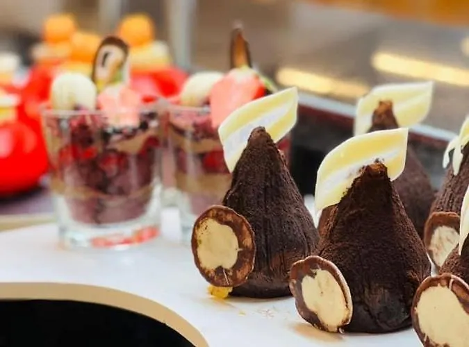 فندق Hvd Viva Club Ultra - Private & Free Parking 4*